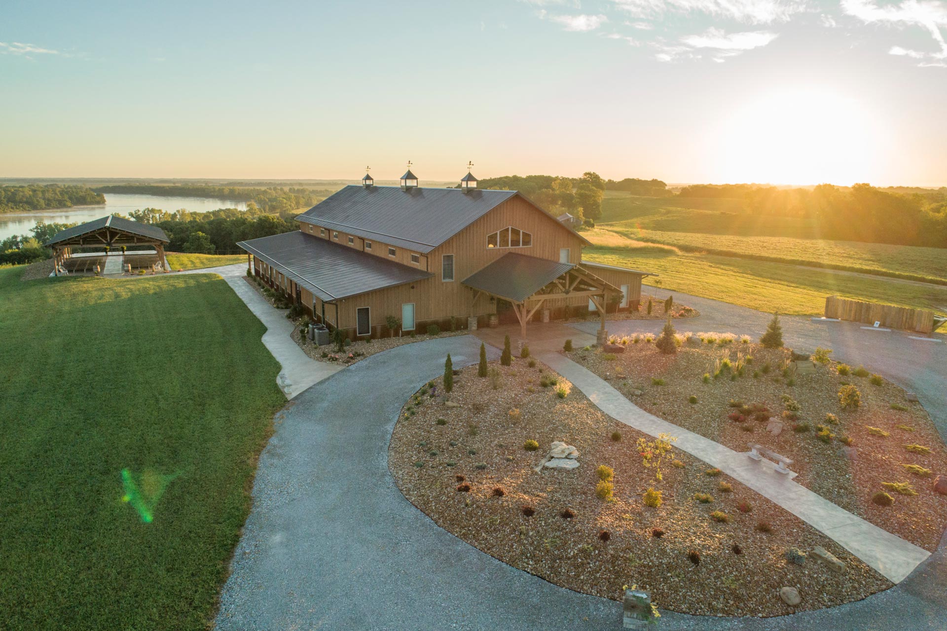 2-qsi-post-frame-buildings-kansas