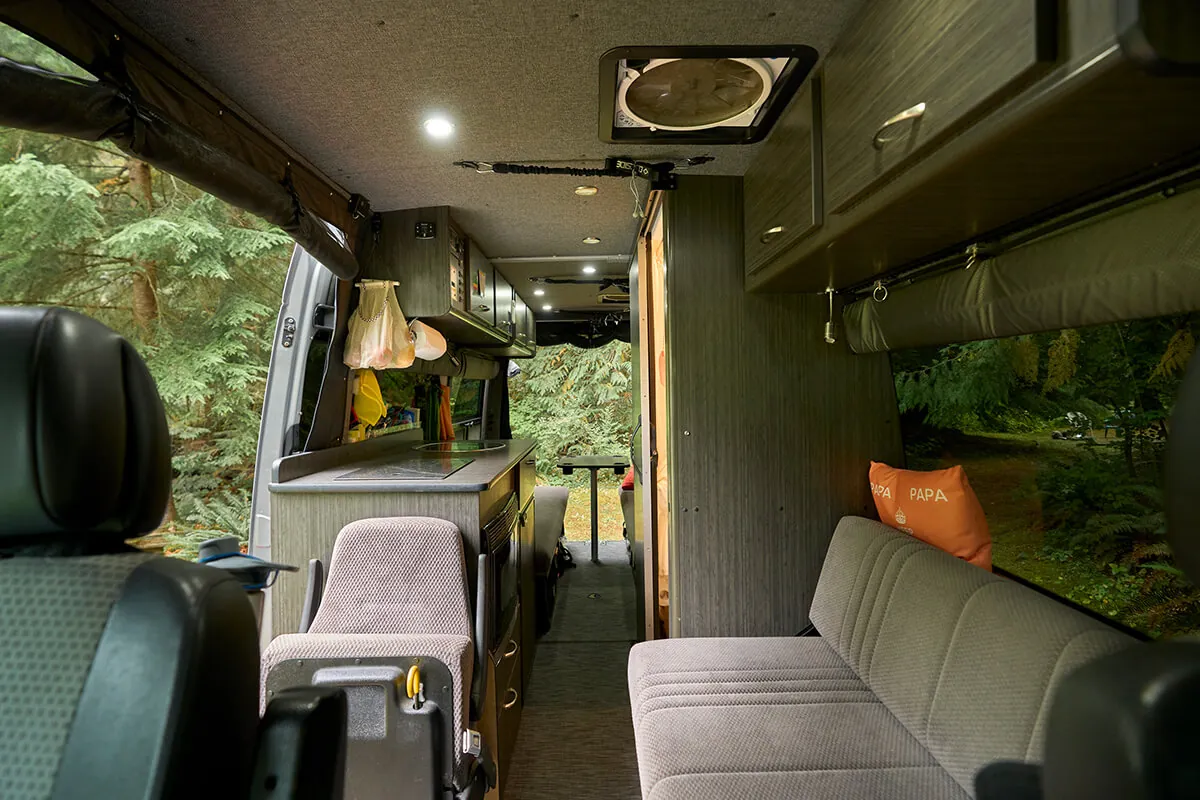 EarthRomper-OutsideVan-MercedesBenz-Sprinter-FEATURED_1200x800