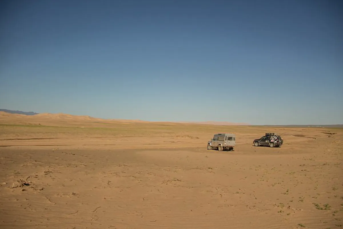 Outside_Van_Blog_SINGLE_IMAGE