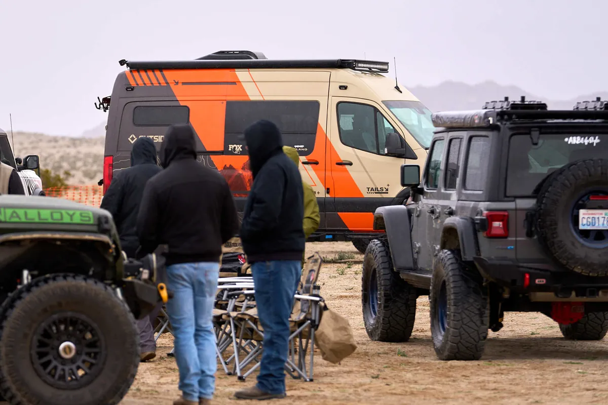 king-of-hammers-outside-van_DSC2621
