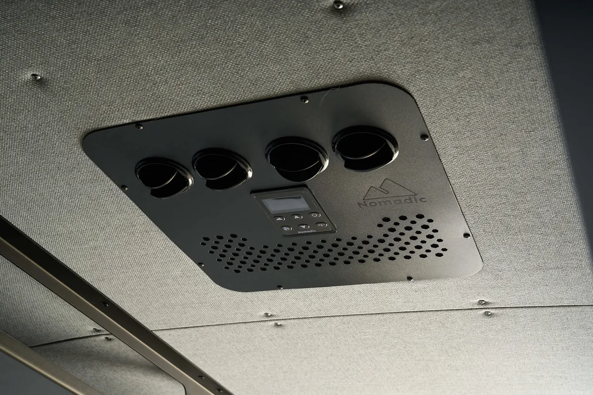syncline-outside-van-AirConditioning