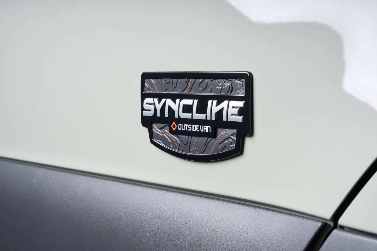 syncline-outside-van_DSC1113